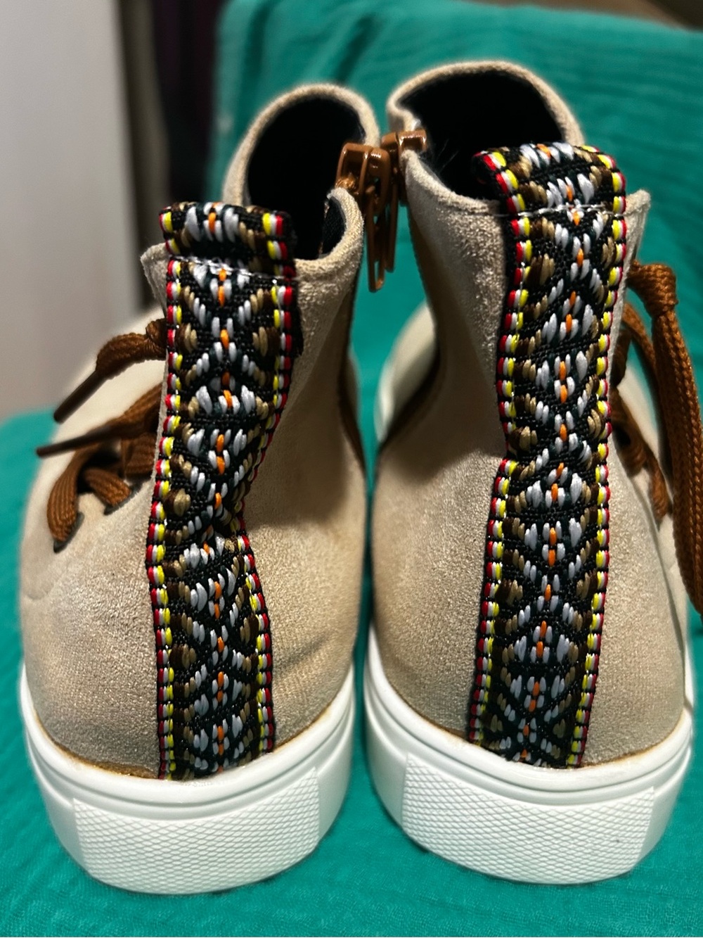 Women’s Suede High-Top Sneakers in Beige RV - Picture 2 of 6